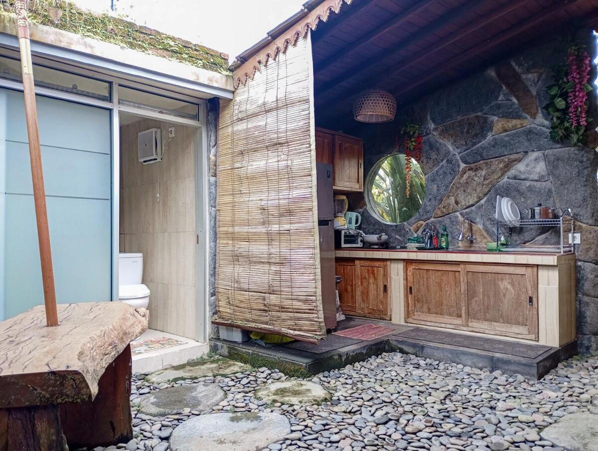 Nyoman Sandat House 1 Убуд Экстерьер фото